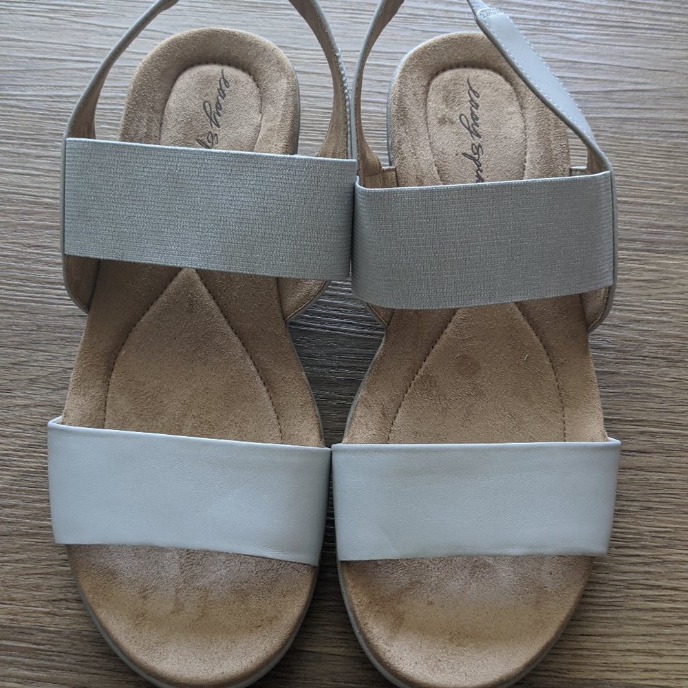 Easy Spirit Tan Kaffi Slingback Wedge Sandal